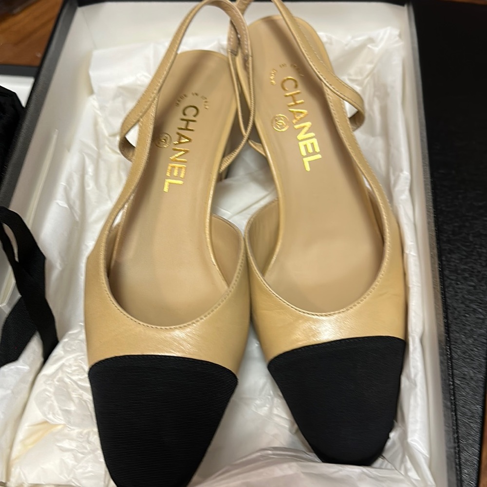 Chanel slingback